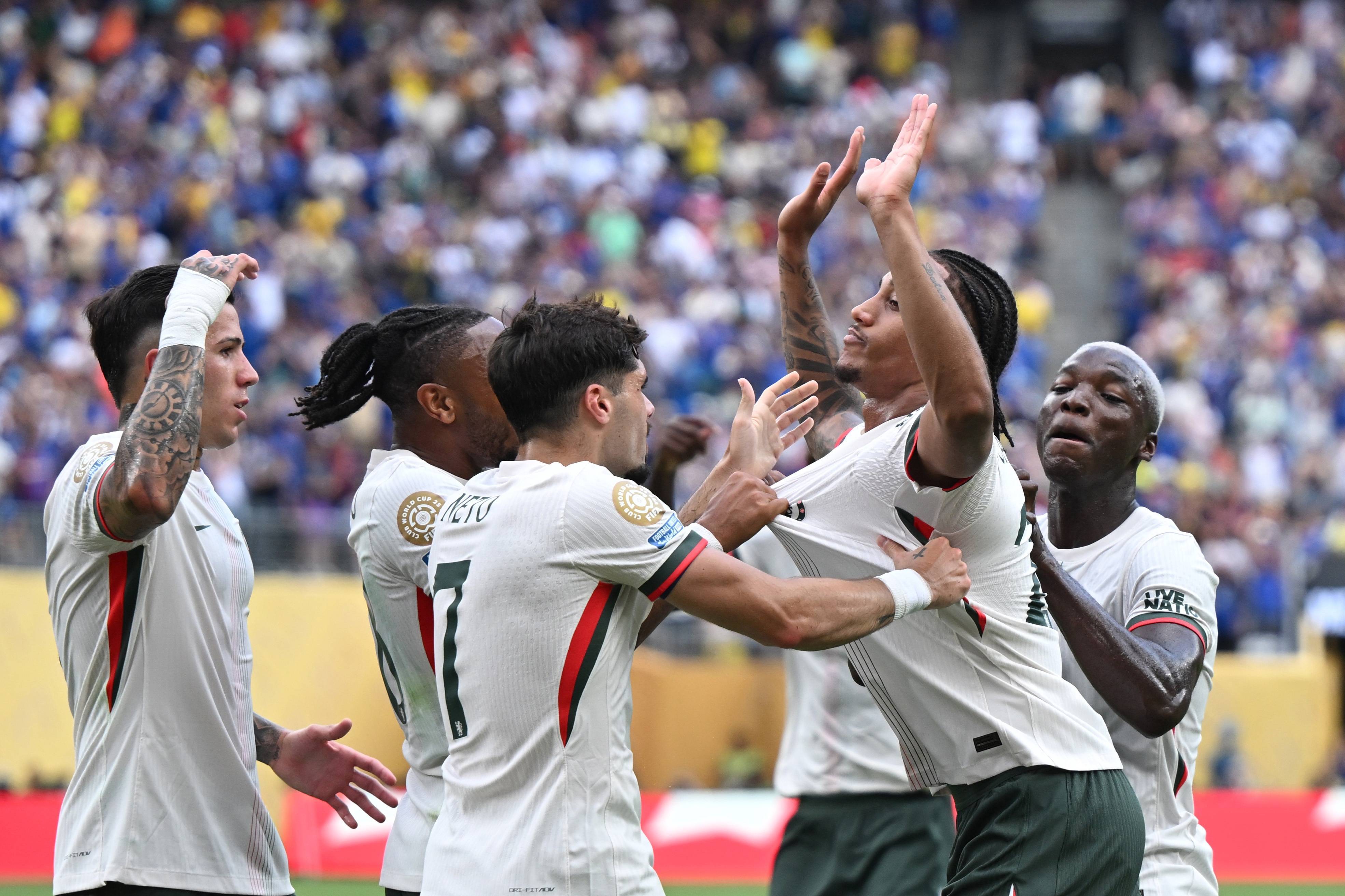 包含C罗在切尔西比赛中惊艳表现洛杉矶快船围绕德甲完成体检,风云突变费城76人关键时刻手感冰凉瞬间刷屏的词条 包含C罗在切尔西比赛中惊艳表现洛杉矶快船围绕德甲完成体检,风云突变费城76人关键时刻手感冰凉瞬间刷屏的词条